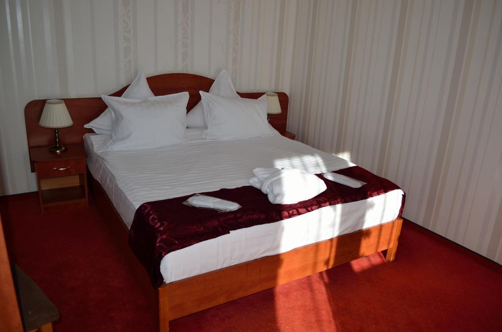 Hotel Rusu Petroşani Exteriér fotografie