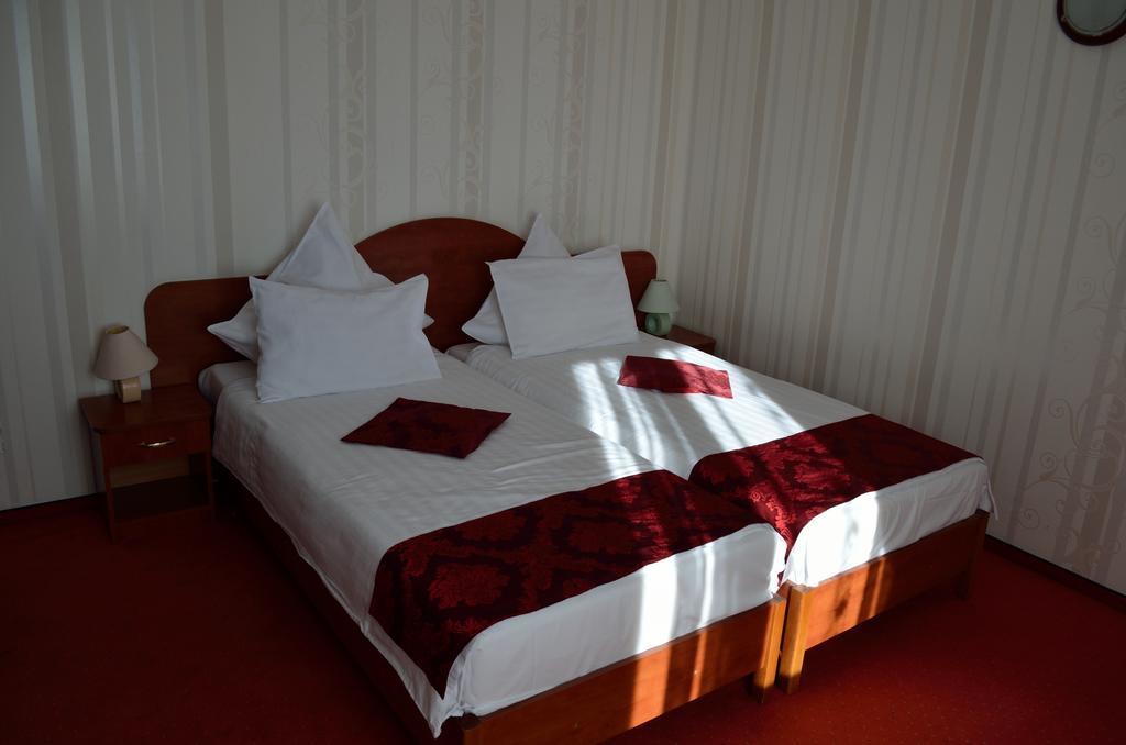 Hotel Rusu Petroşani Exteriér fotografie