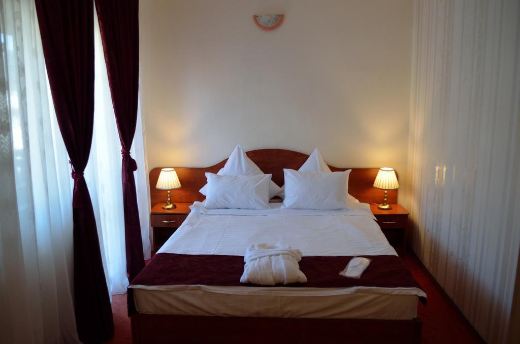 Hotel Rusu Petroşani Exteriér fotografie